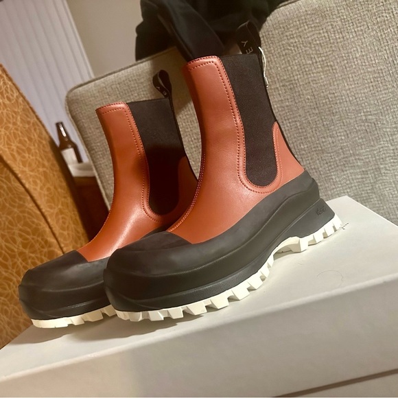 Stella McCartney | Trace Chelse Boots in Rust, size 37 (7.5-8 US - fits large) - Picture 4 of 11